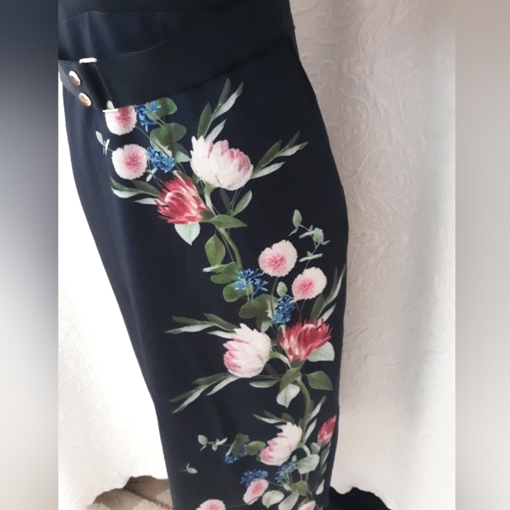 Ted Baker Nora Fantasia Dark floral Midi Dress S2 - Picture 8 of 12